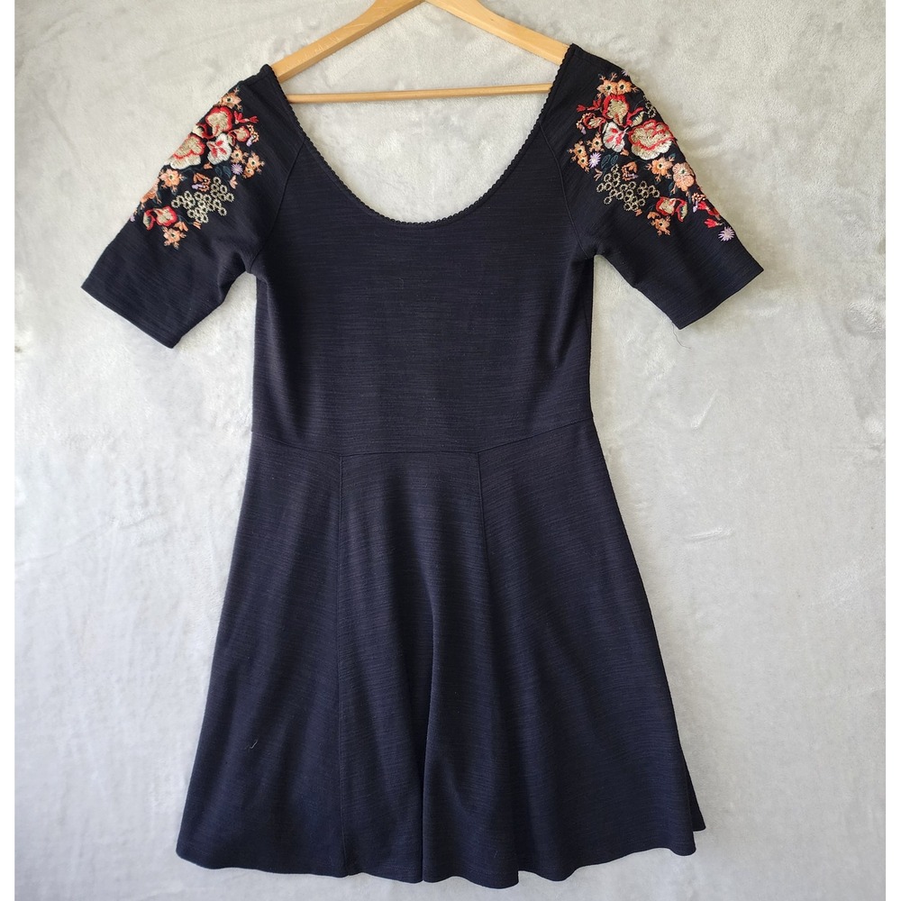 Free People Dress Womens Size Small Embroidered Floral Fit Flare Skater Black